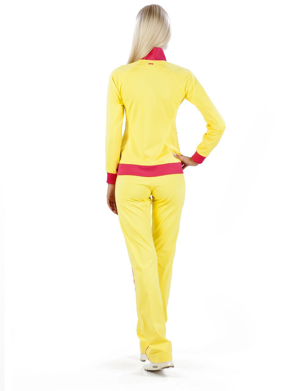 Желтый спортивный костюм женский